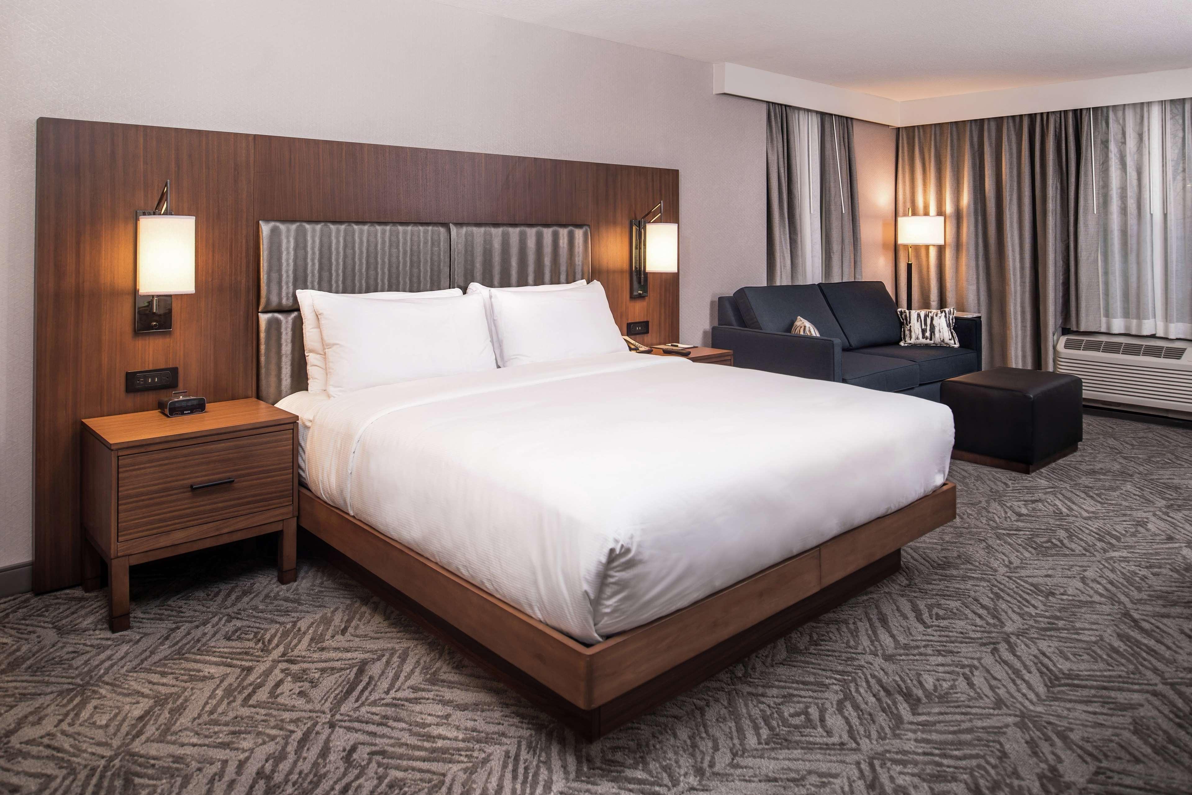 Hotel Doubletree By Hilton Lafayette East Exterior foto